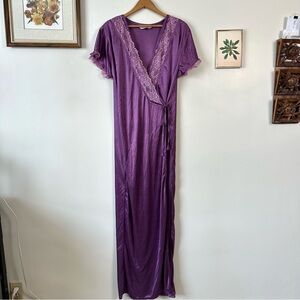Vintage SweetHeart Purple Satin Lace Short Sleeve Wrap House Robe